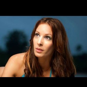 Meet your Posher, Aida